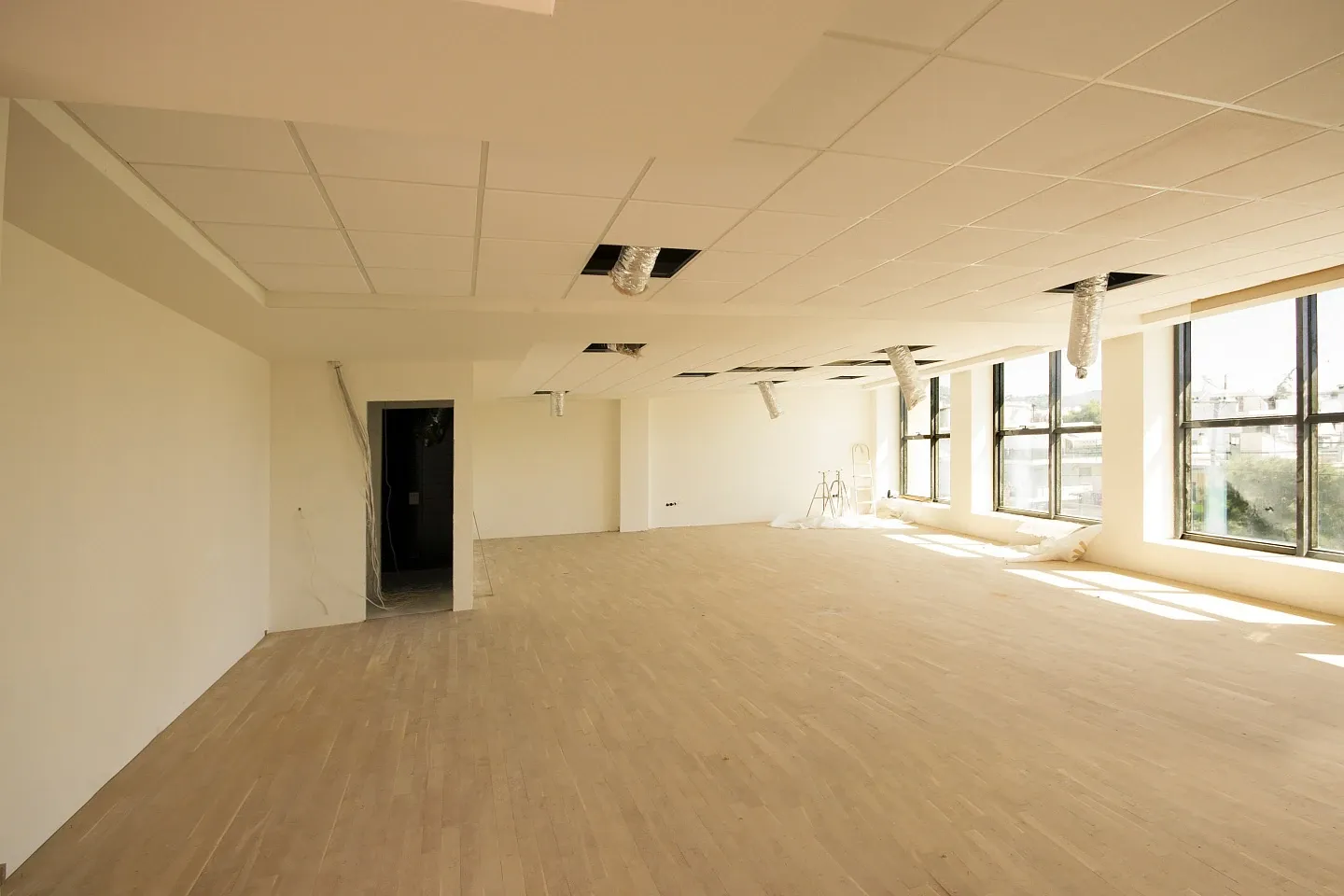 Vrilissia office 750 sq.m, for rent - photo 1 of 3