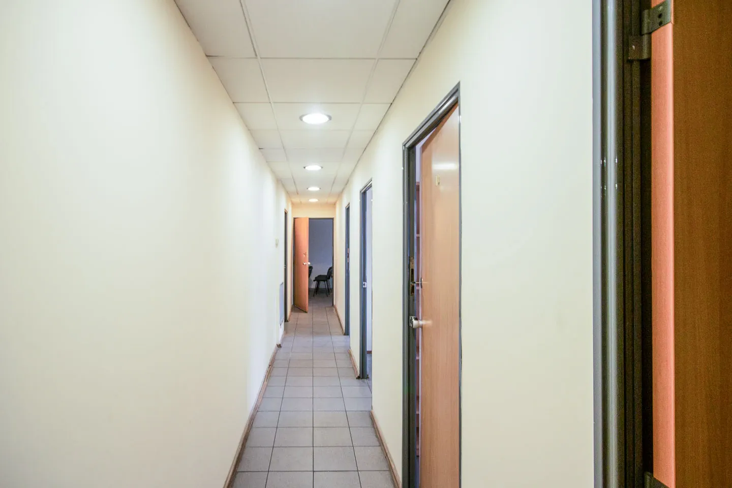 Center Akropoli office 600 sq.m, for rent - photo 1 of 8