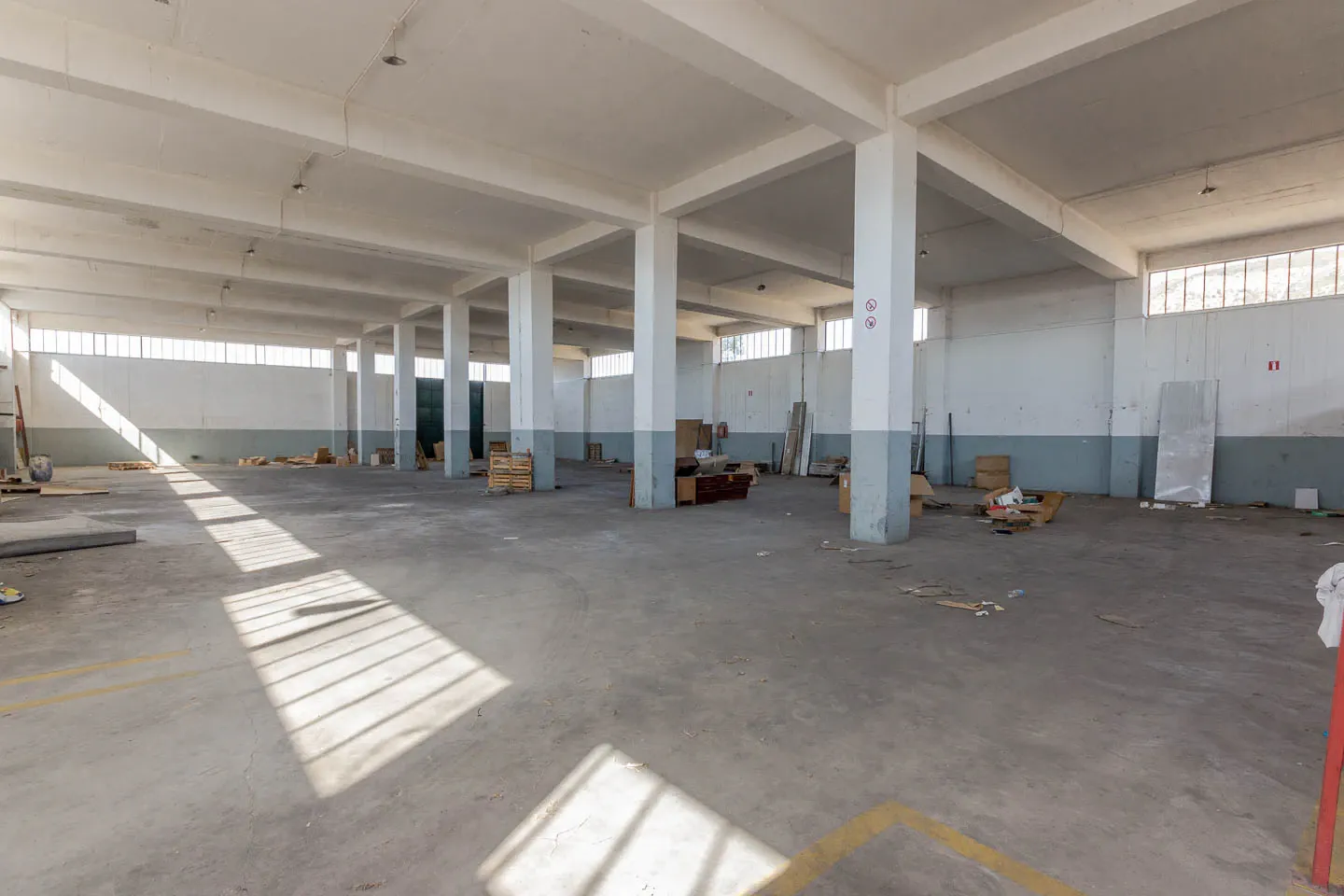 Aspropyrgos warehouse logistics 1.000 sq.m, for rent - photo 1 of 7