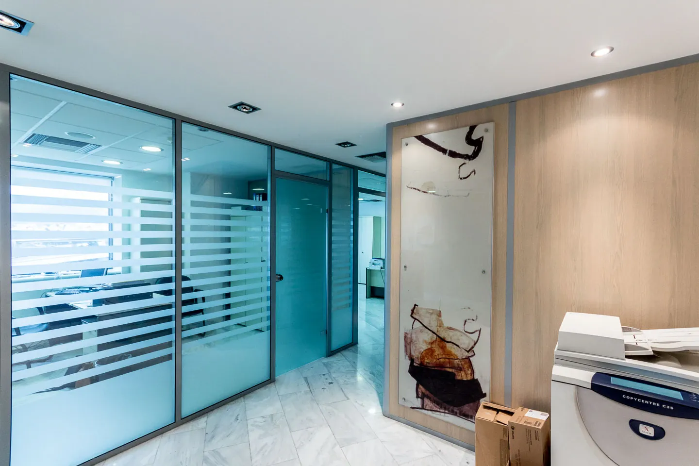 Metamorfosi building 2.220 sq.m, for sale - photo 1 of 9