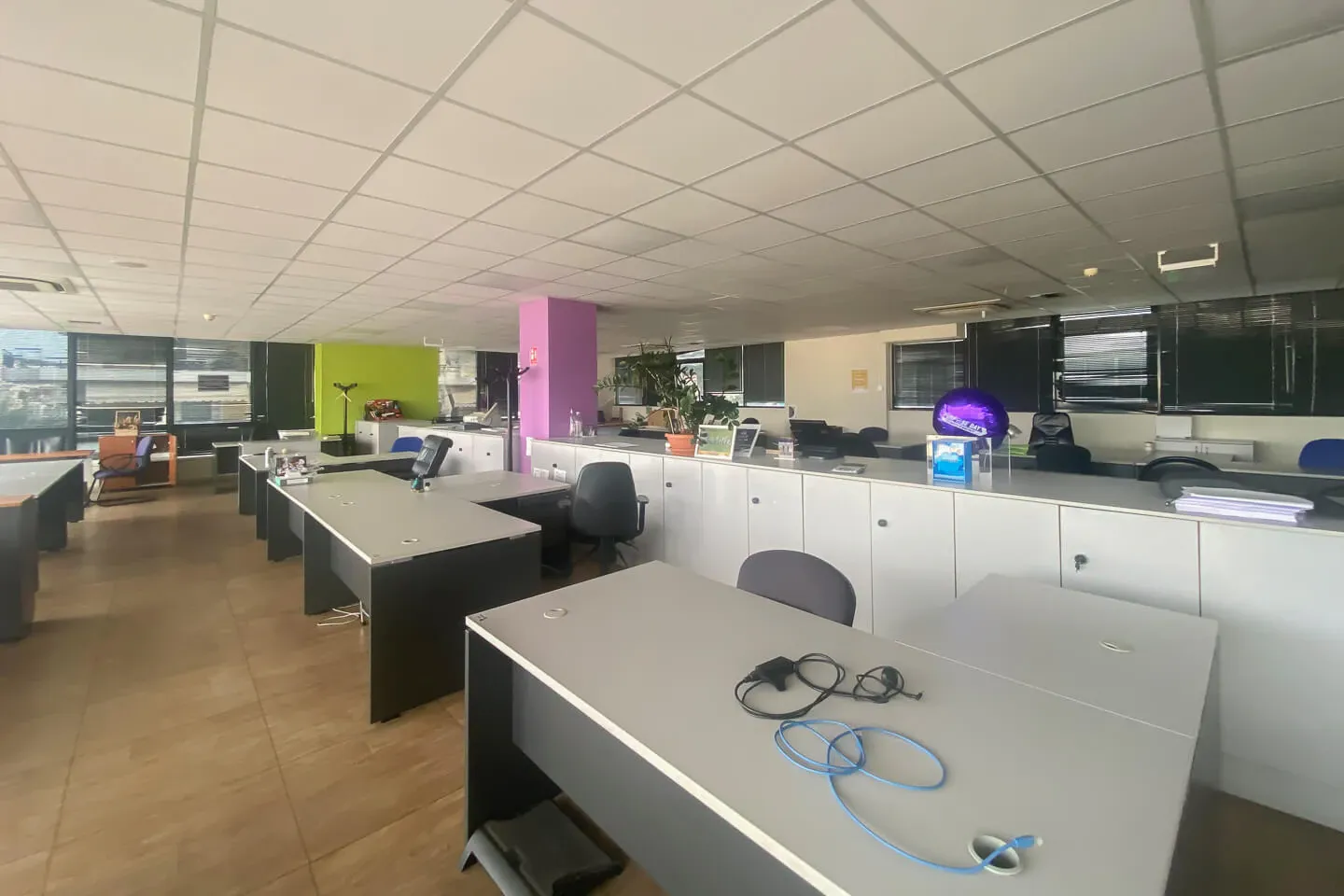 Metamorfosi building 6.355 sq.m, for rent - photo 1 of 7