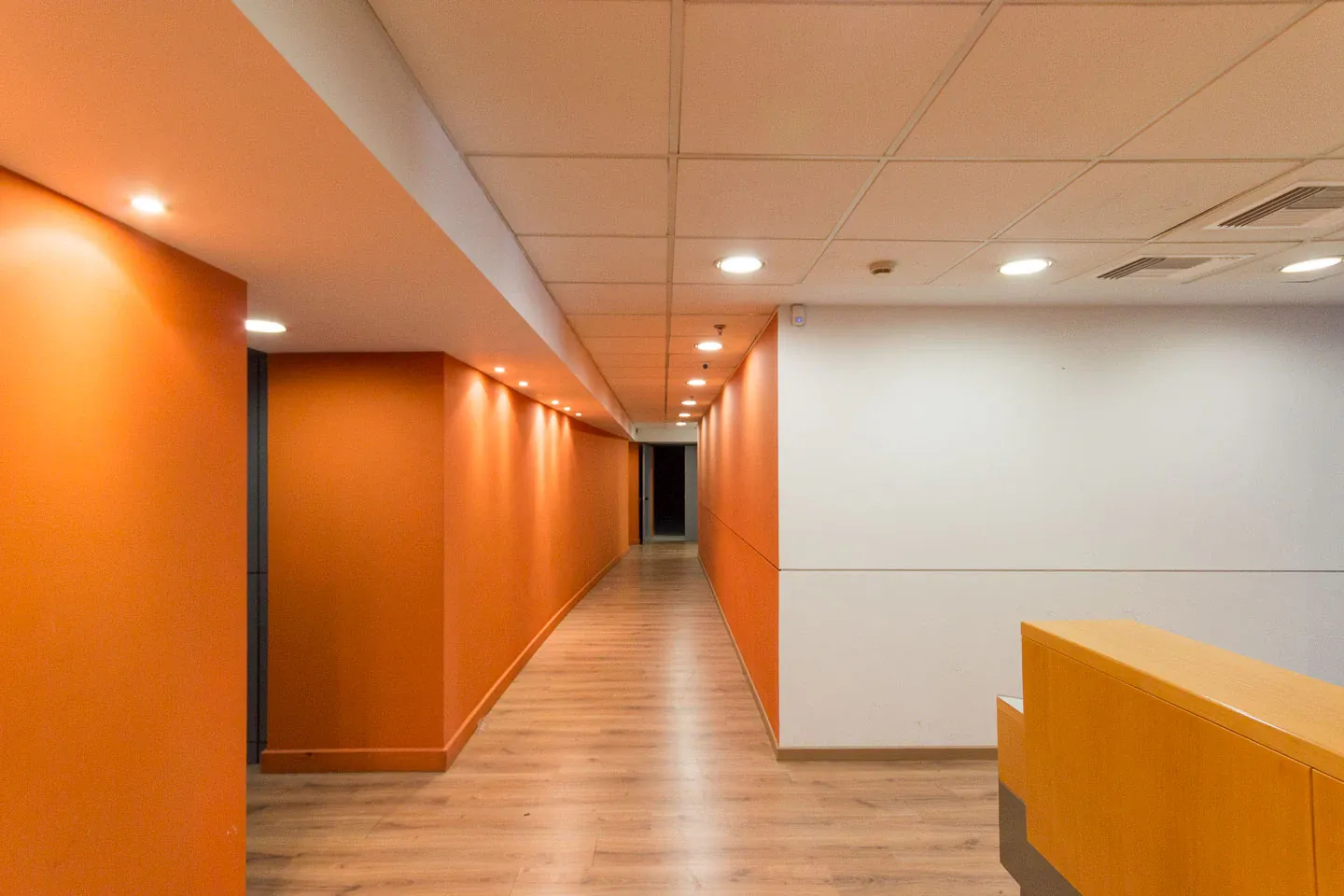 Ampelokipi office 2.350 sq.m, for rent - photo 1 of 19