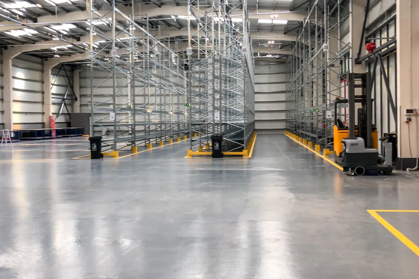 Aspropyrgos warehouse logistics 4.400 sq.m, for rent - photo 1 of 2