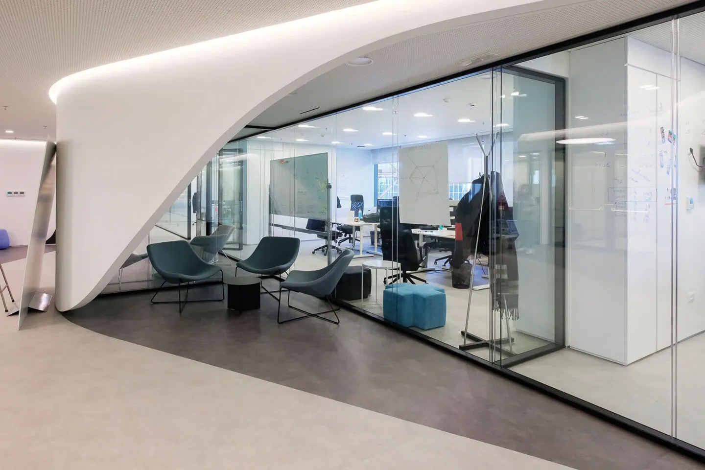 Athens office 977 sq.m, for rent - photo 1 of 3