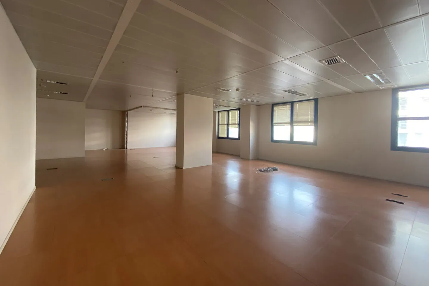 Kallithea office 1.000 sq.m, for rent - photo 1 of 4