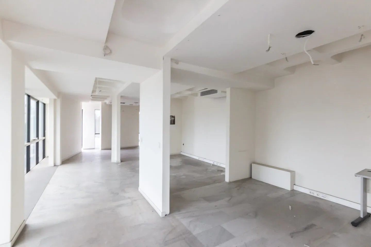 Chalandri retail shop 950 sq.m, for rent - photo 1 of 4