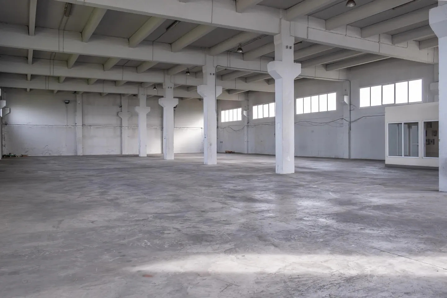 Aspropyrgos warehouse logistics 1.000 sq.m, for rent - photo 1 of 5