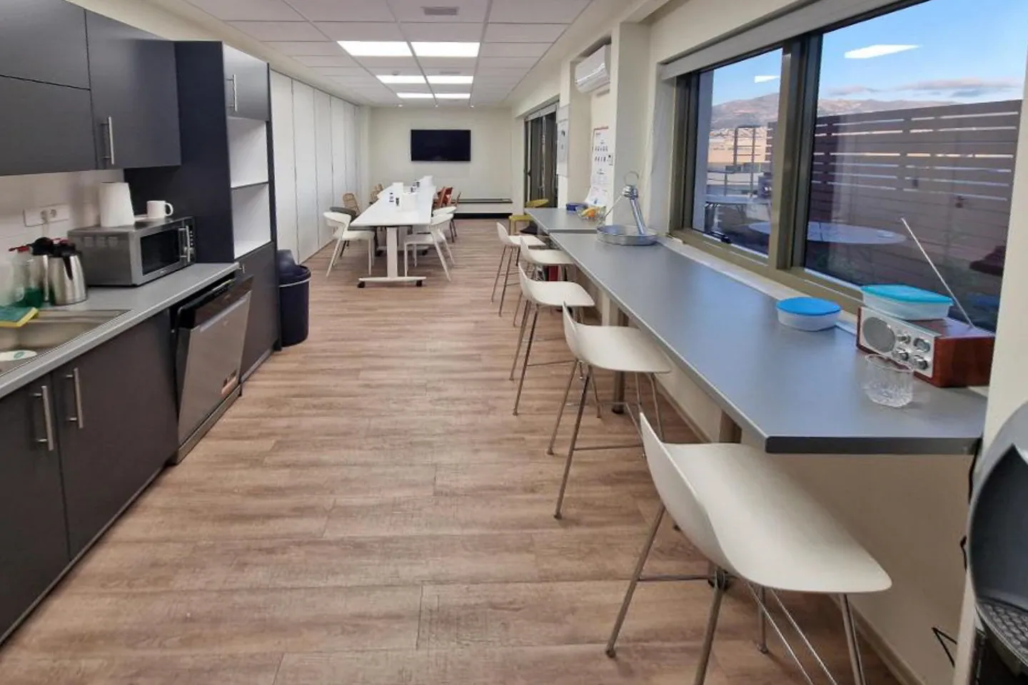 Marousi building 2.277 sq.m, for rent - photo 1 of 2