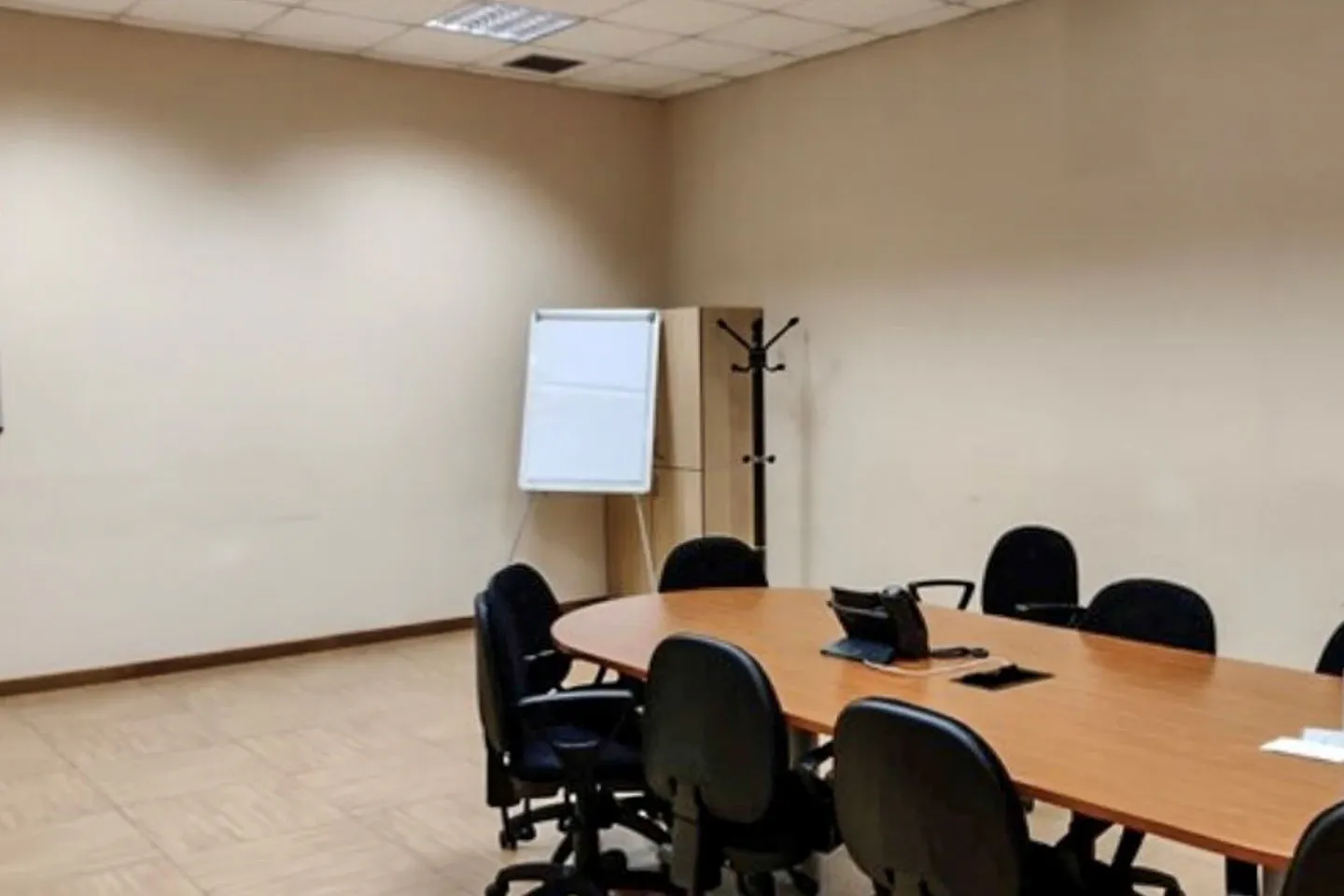 Agia Paraskevi building 3.473 sq.m, for rent - photo 1 of 2