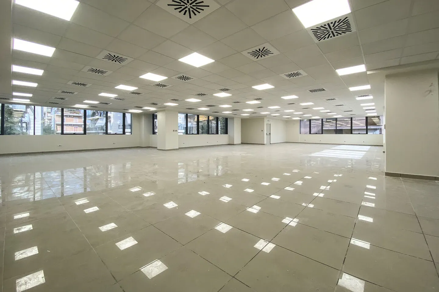 North Athens office 2.000 sq.m, for rent - photo 1 of 5