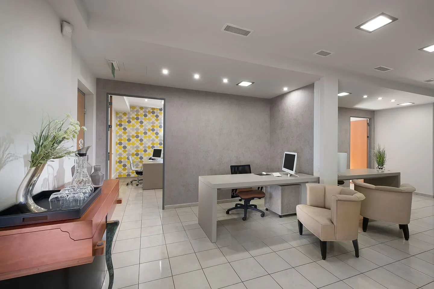 Chalandri building 2.772 sq.m, for rent - photo 1 of 2