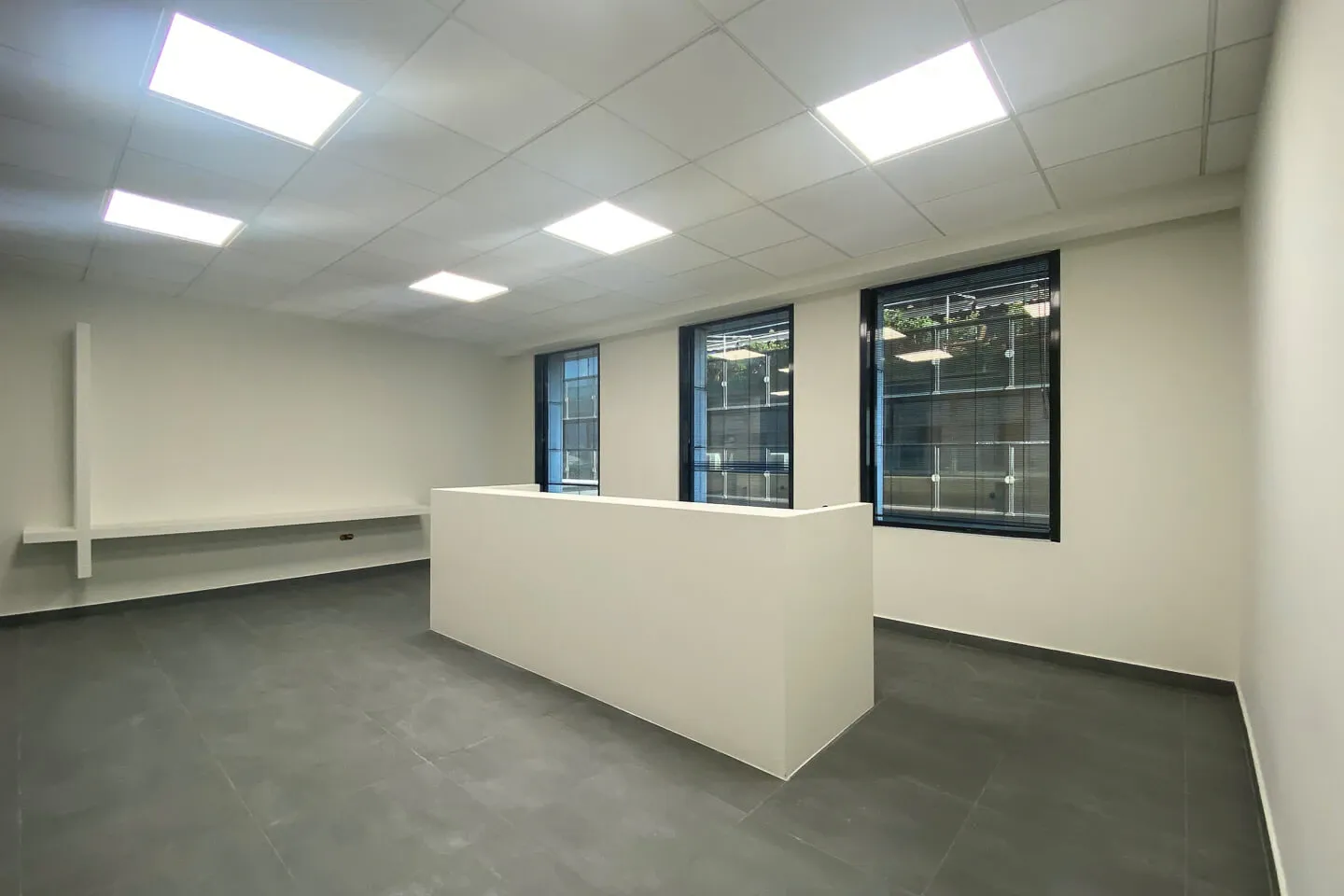 Center Port office 450 sq.m, for rent - photo 1 of 4