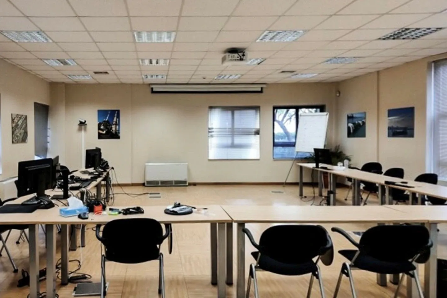 Αγία Παρασκευή κτήριο 3.473 τ.μ, προς πώληση - φωτογραφία 1 από 1