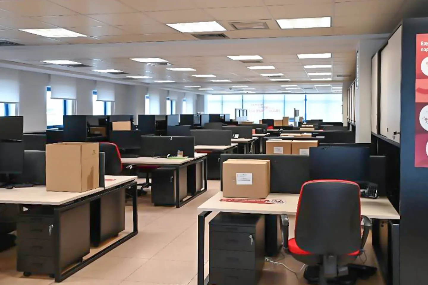 Neos Kosmos building 5.656 sq.m, for rent - photo 1 of 4