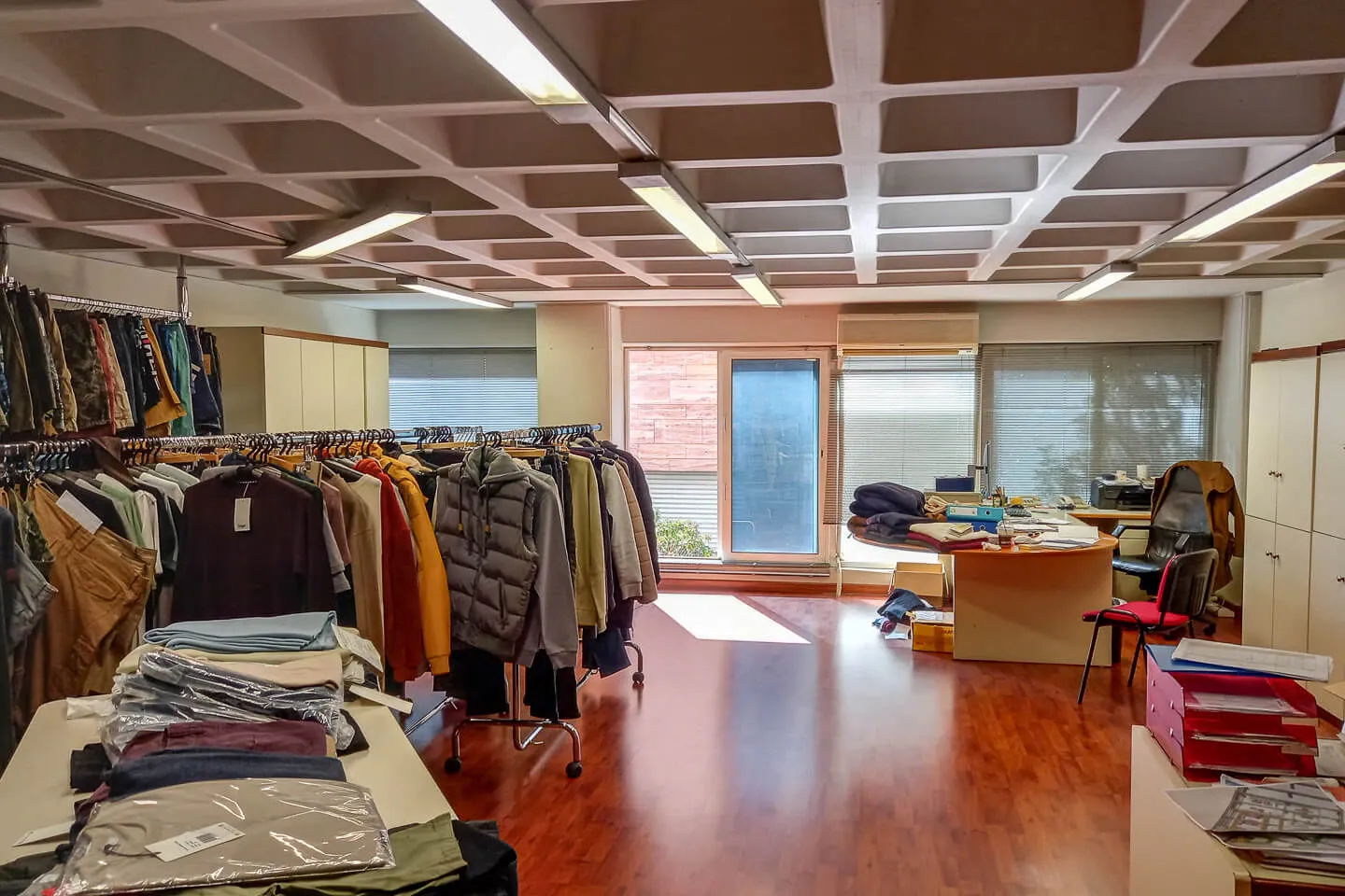 Αθήνα-Κέντρο κατάστημα 600 τ.μ, προς ενοικίαση - φωτογραφία 1 από 4