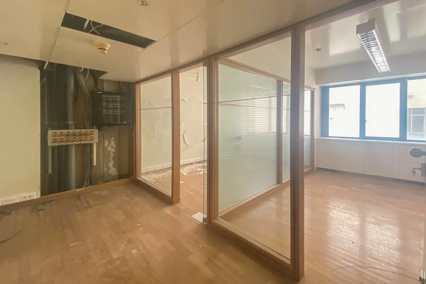 Ampelokipoi - Pentagono-Plateia Mavilis building 771 sq.m, for rent - photo 1 of 4