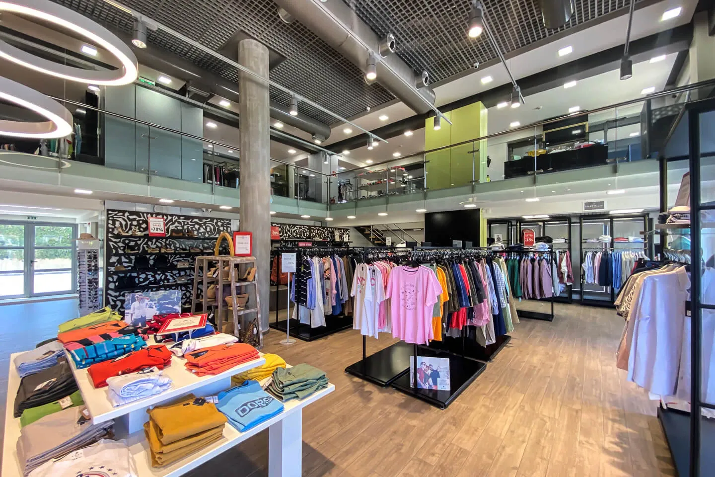 Μαρούσι κατάστημα 777 τ.μ, προς ενοικίαση - φωτογραφία 1 από 8