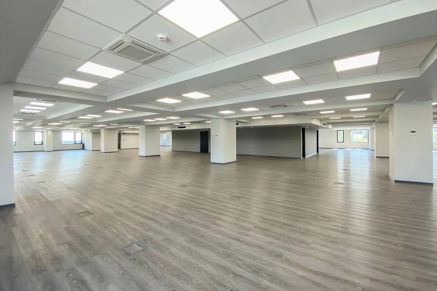 Pallini building 1.200 sq.m, for rent - photo 1 of 5