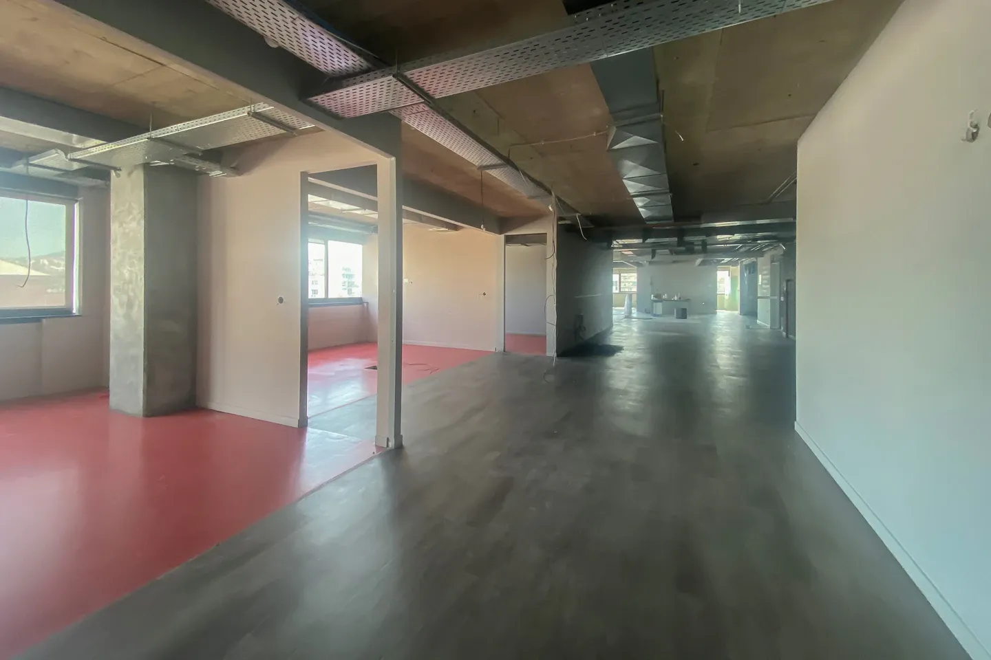 Gazi office 1.600 sq.m, for rent - photo 1 of 4