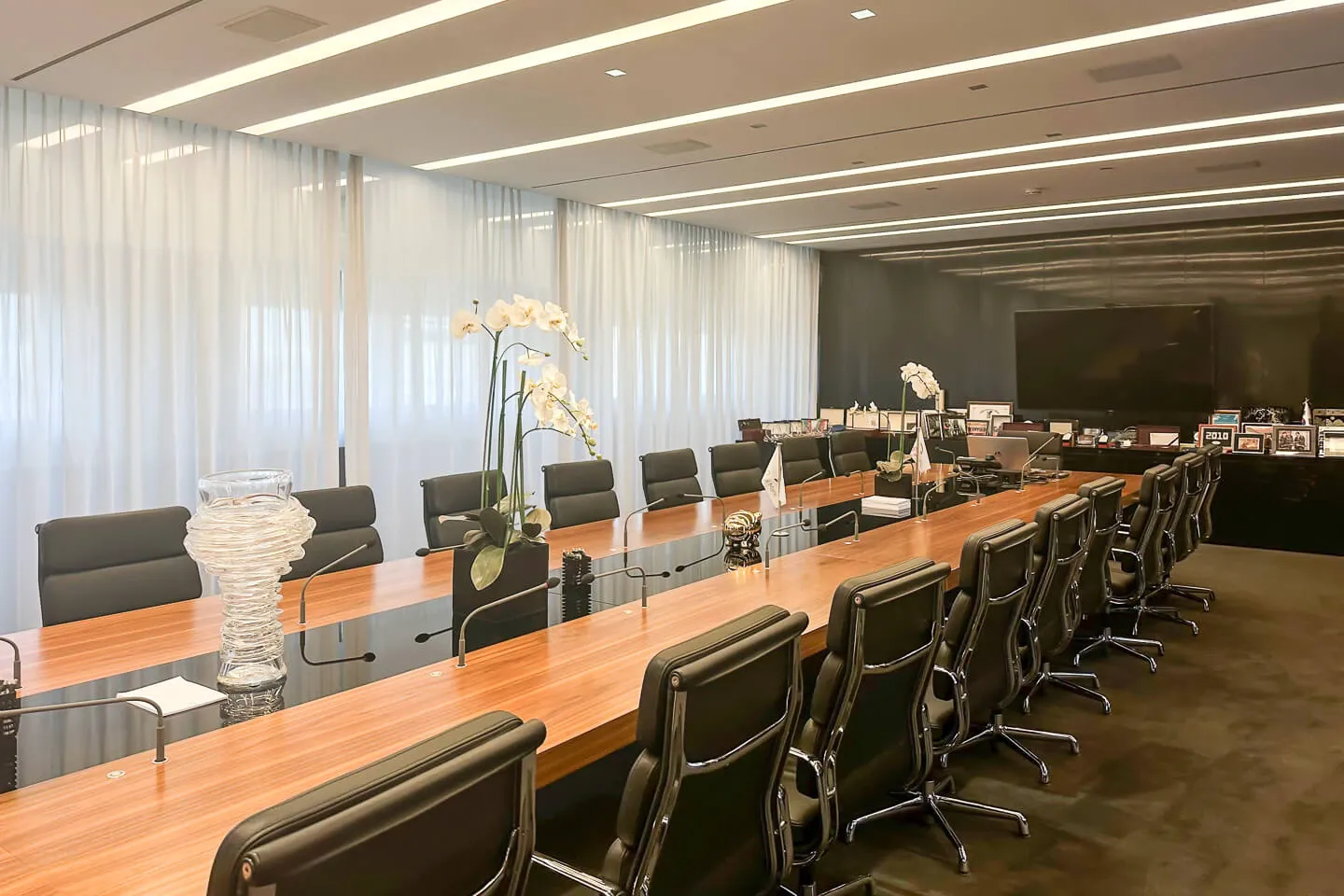 Marousi building 3.500 sq.m, for rent - photo 1 of 5