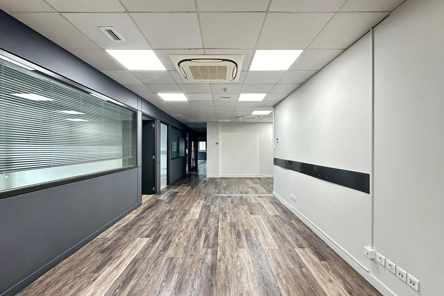 Chalandri building 4.554 sq.m, for sale - photo 1 of 6