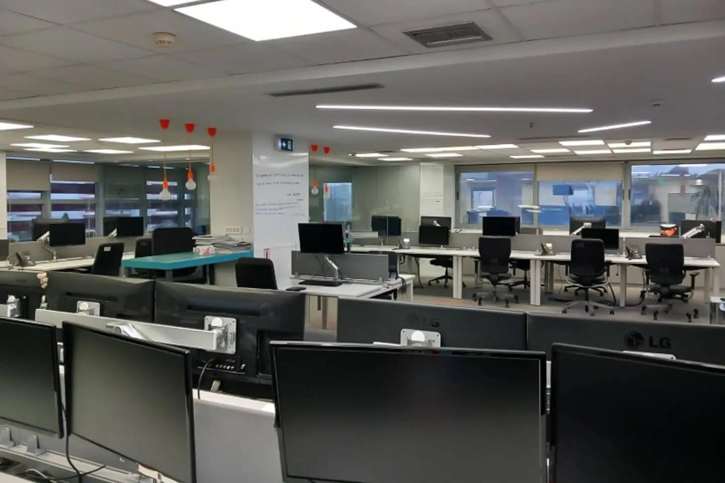 Marousi building 1.000 sq.m, for rent - photo 1 of 13