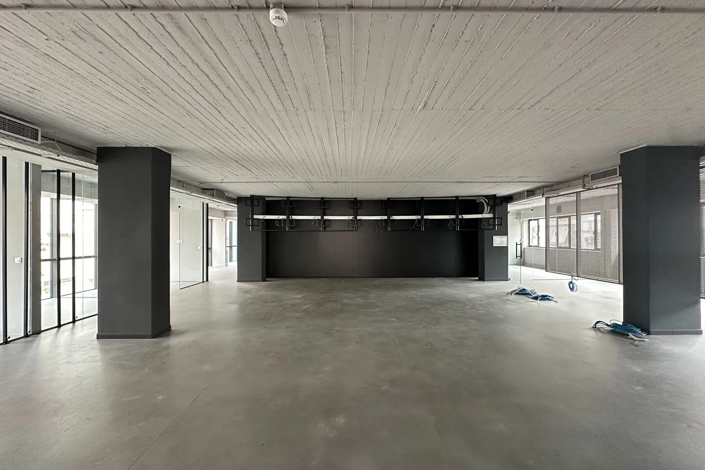 Athens-Center office 774 sq.m, for rent - photo 1 of 11