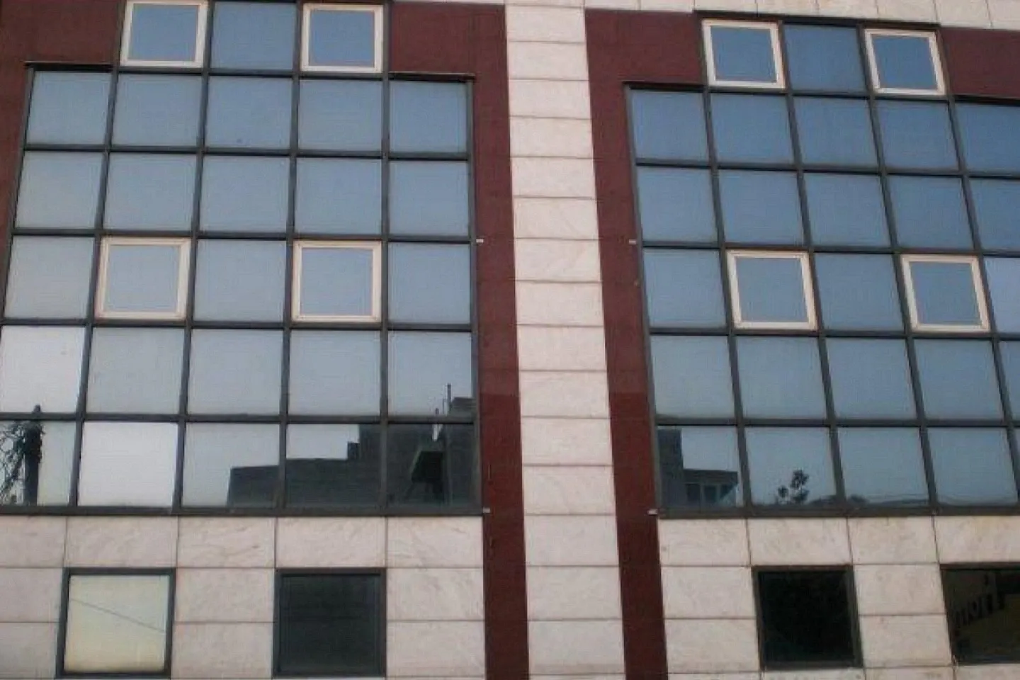 Chalandri building 550 sq.m, for rent - photo 1 of 2