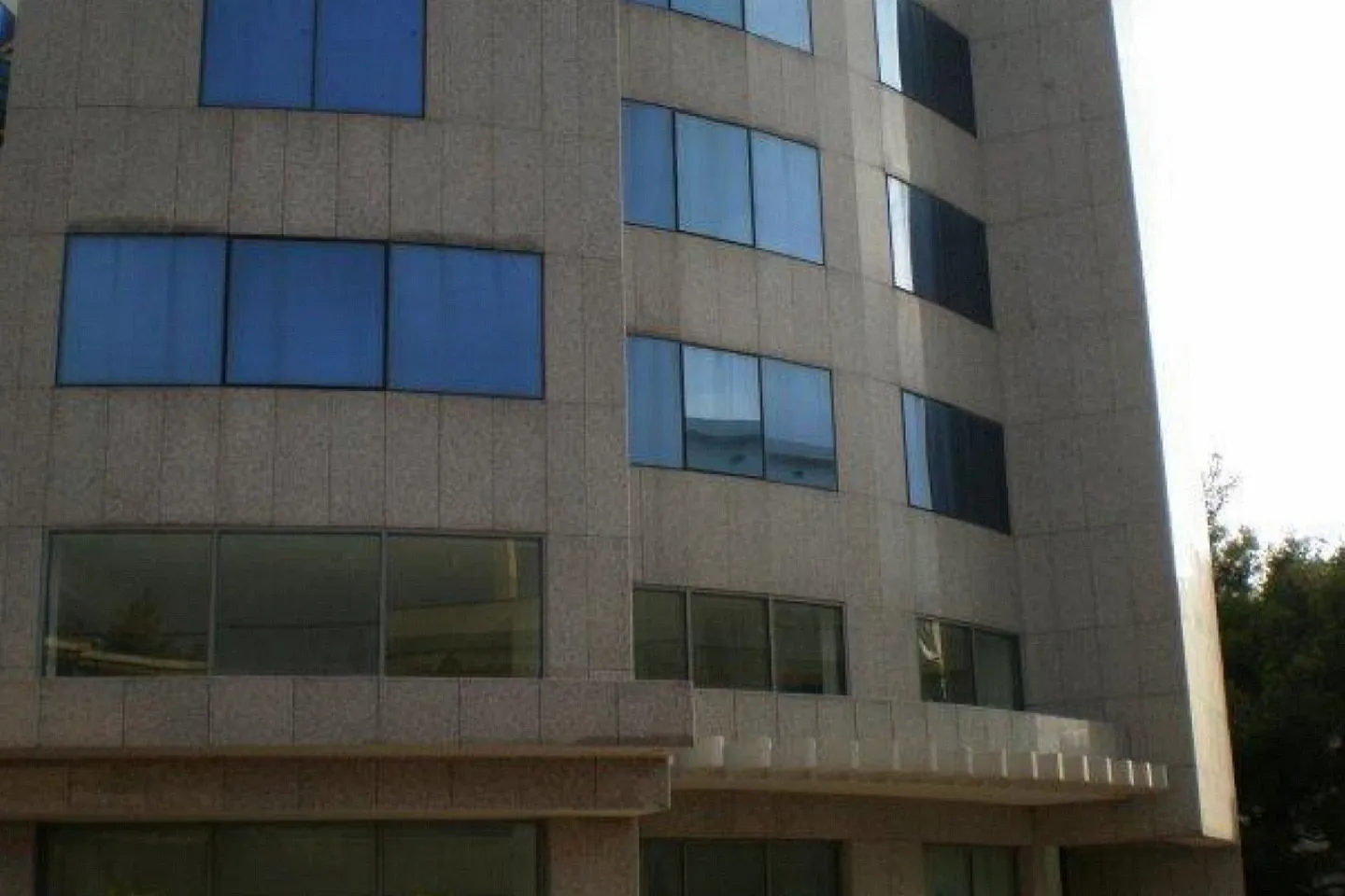 Melissia building 2.000 sq.m, for rent - photo 1 of 3