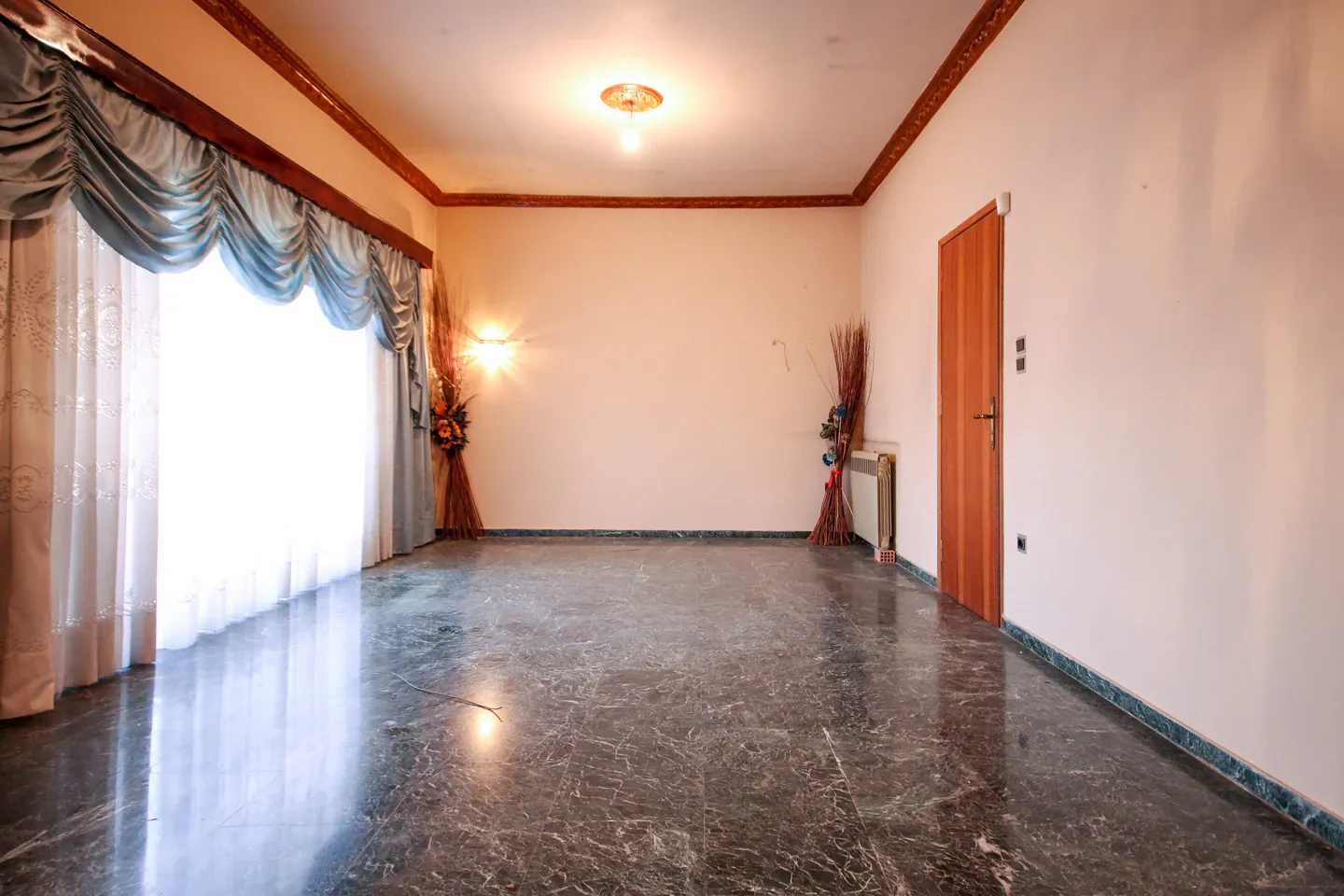 Property 581 - Photo 2445