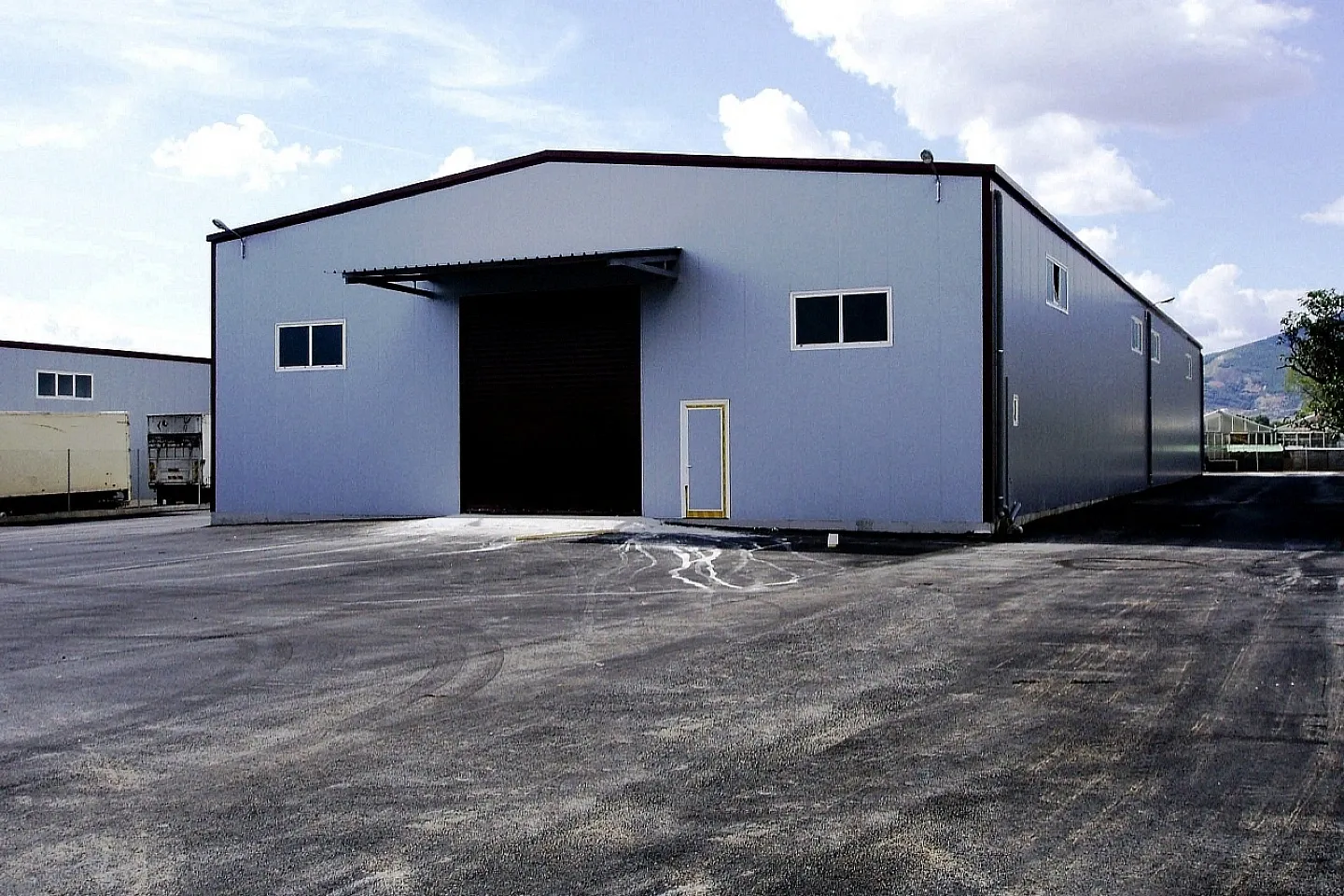 Acharnes-Menidi warehouse logistics 1.000 sq.m, for rent - photo 1 of 2