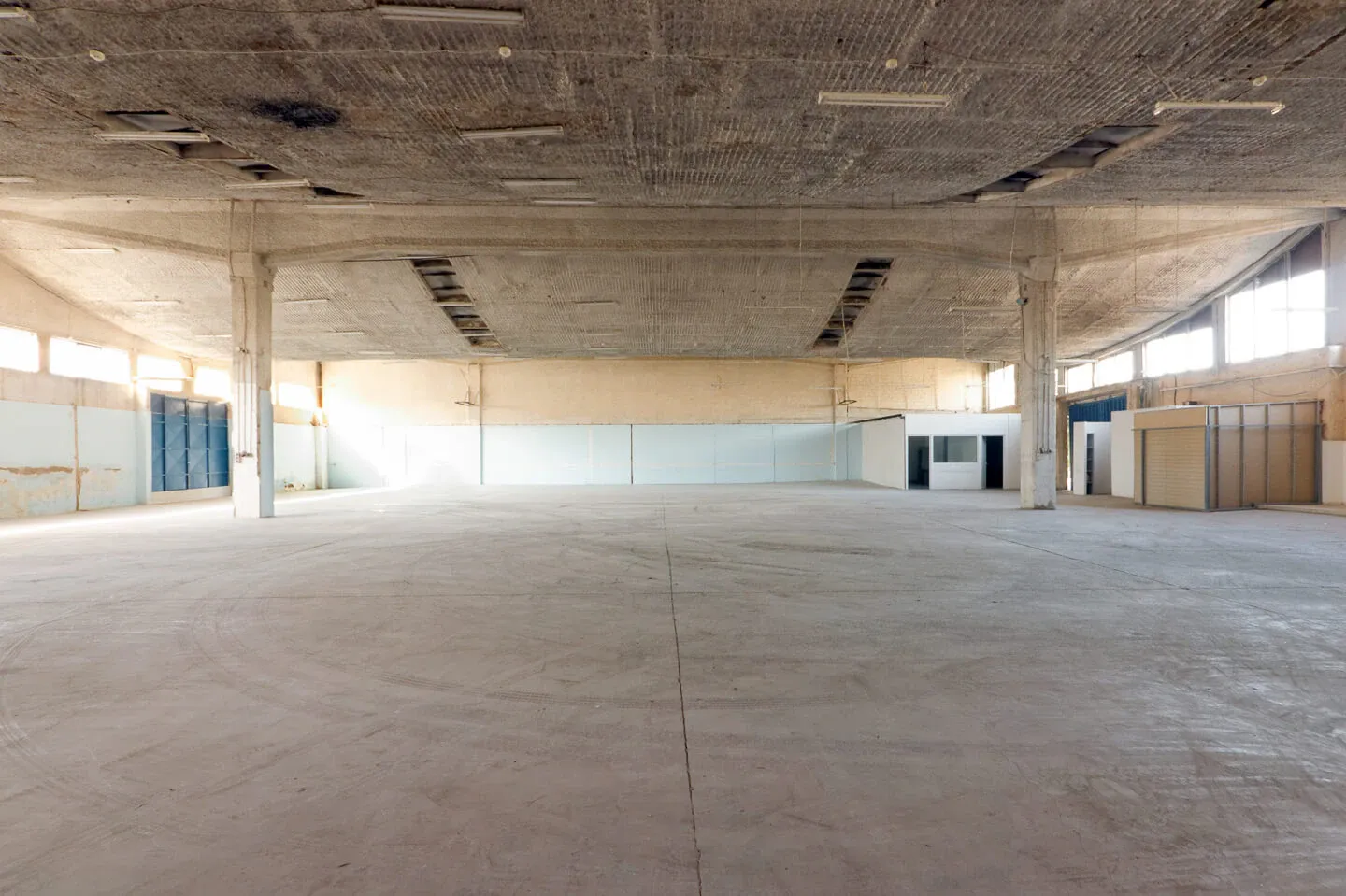Botanikos warehouse logistics 1.150 sq.m, for rent - photo 1 of 3
