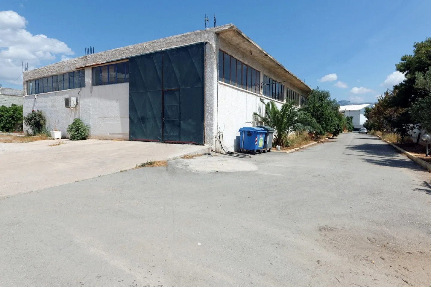 Magoula industrial warehouse 1.496 sq.m, for rent - photo 1 of 3