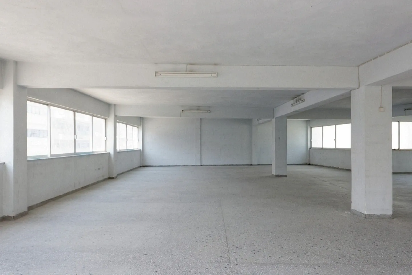 Peristeri industrial warehouse 2.500 sq.m, for rent - photo 1 of 2